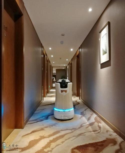 景吾酒店机器人|景吾酒店正式入职上海中山公园和颐酒店